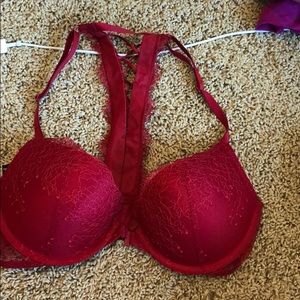 red lace bra